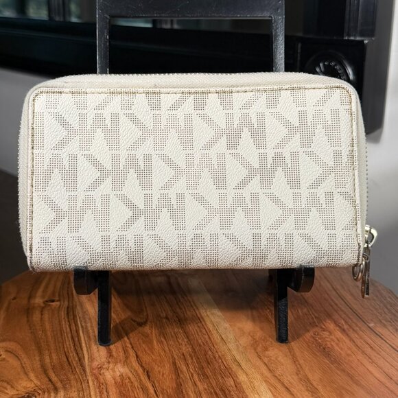 Michael Kors Vanilla Signature Logo Zip-Around Wallet - Picture 3 of 14